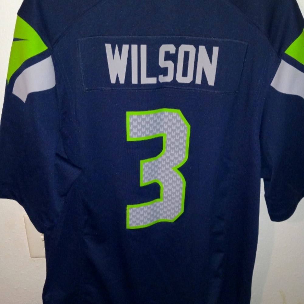 Russell Wilson jersey. Size xlarge just like new it's nice been work